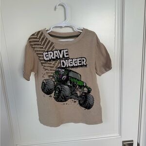 Monster Jam Grave Digger Kids Shirt size 6